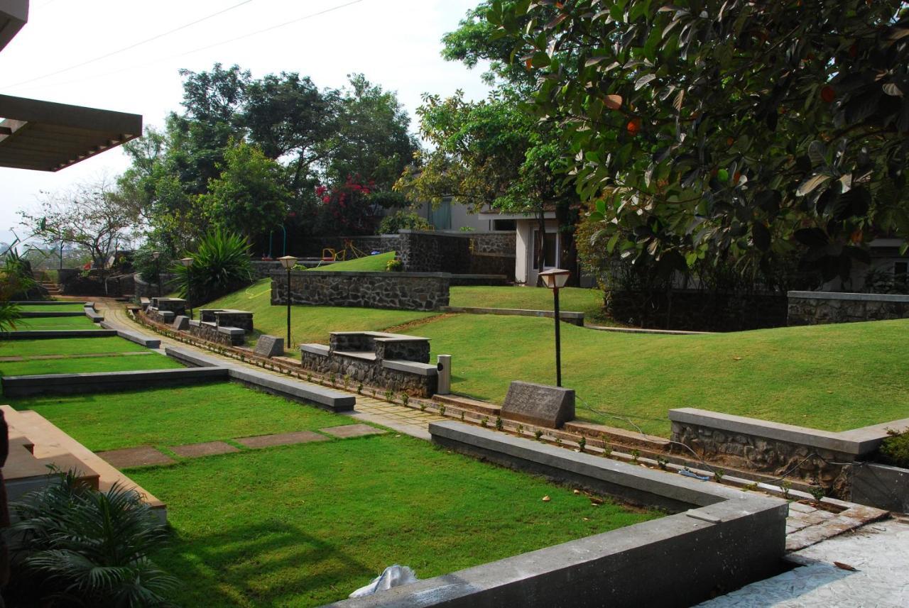 Manas Resort With Petting Zoo, Igatpuri Buitenkant foto