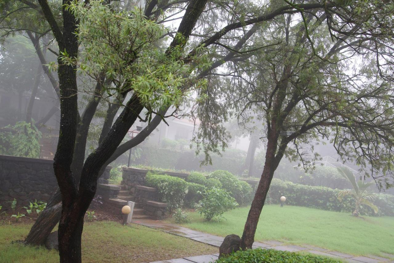 Manas Resort With Petting Zoo, Igatpuri Buitenkant foto