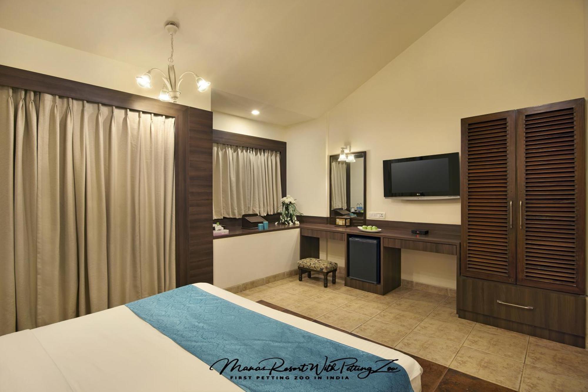 Manas Resort With Petting Zoo, Igatpuri Buitenkant foto